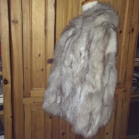 Vintage silver fox 🌹HP🌹 - Picture 8 of 13